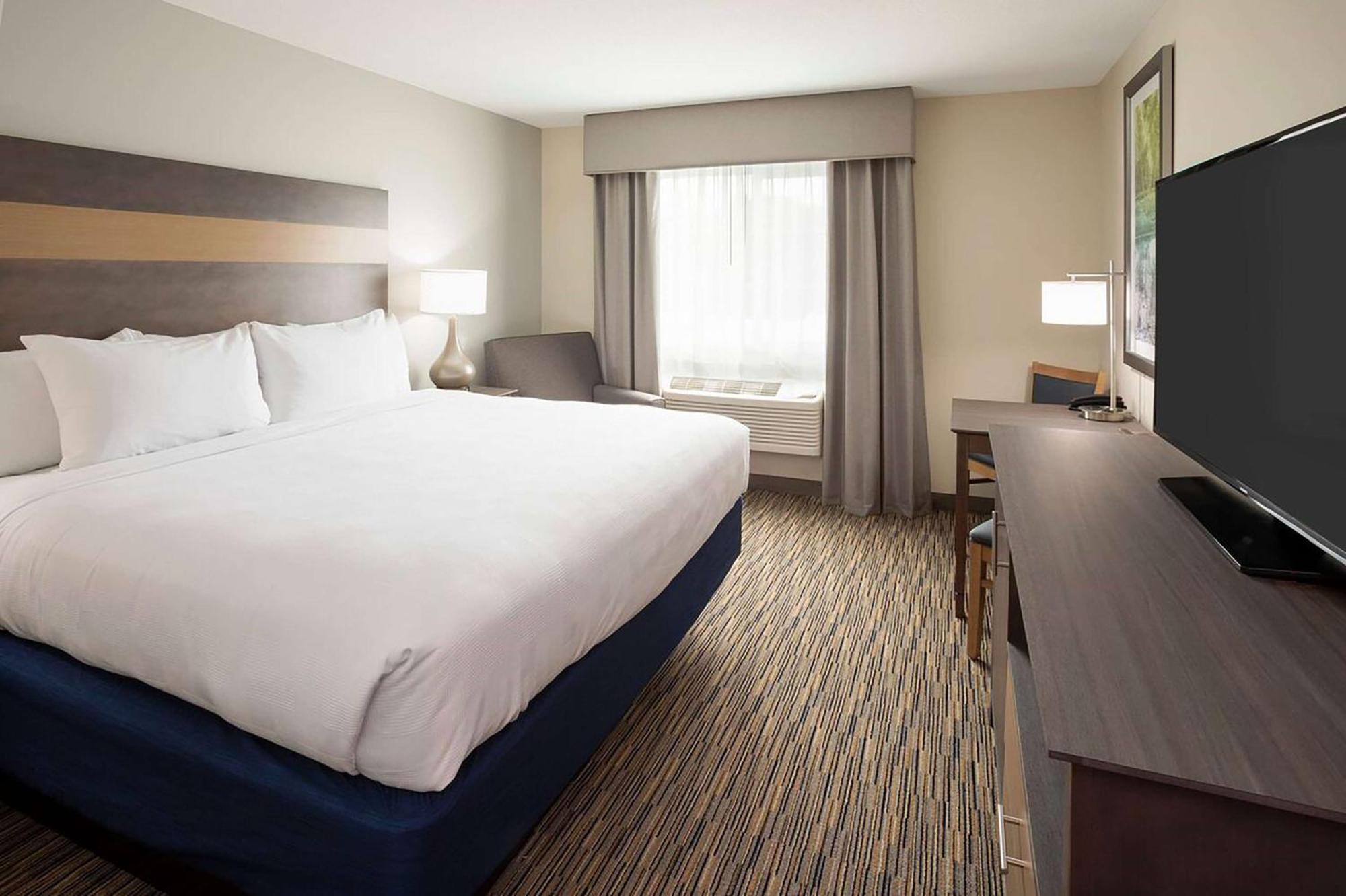 Little Crow Resort & Conference, Trademark By Wyndham Spicer Exterior photo